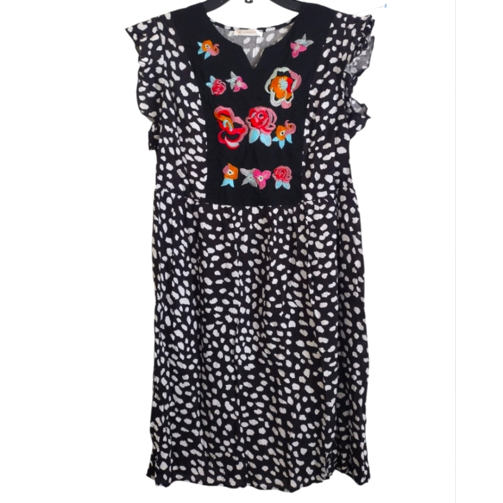 Kurundo Black And White Animal Print Dress With Floral Embroidery Size Small
